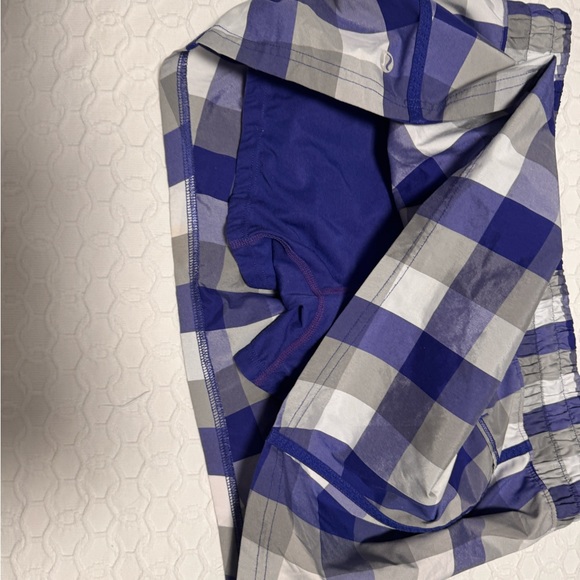 Lululemon size 6 skort- golf/ tennis or running - Picture 3 of 5